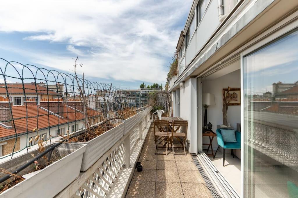 Appartement Vaugirard Lecourbe 2br Avec Balcon Paris